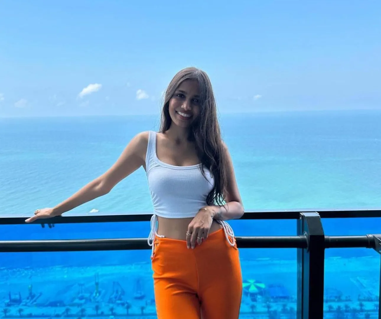 Hotel apartamentowy Apartment With Sea View Batumi