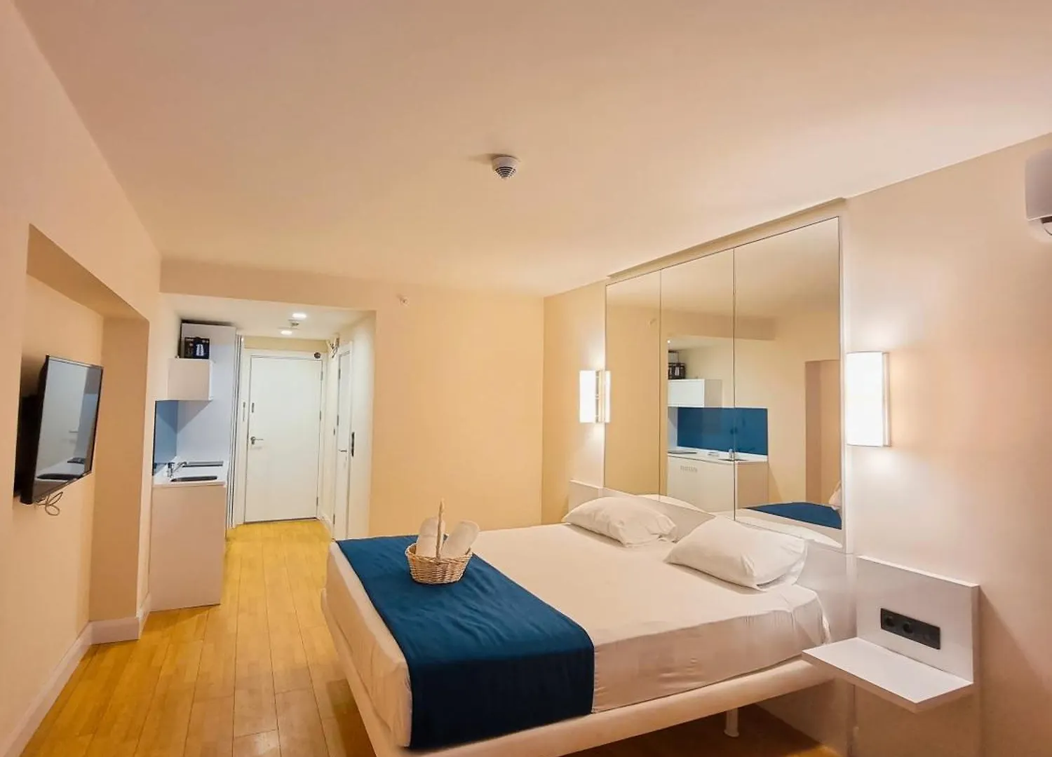 Apartment With Sea View Batumi